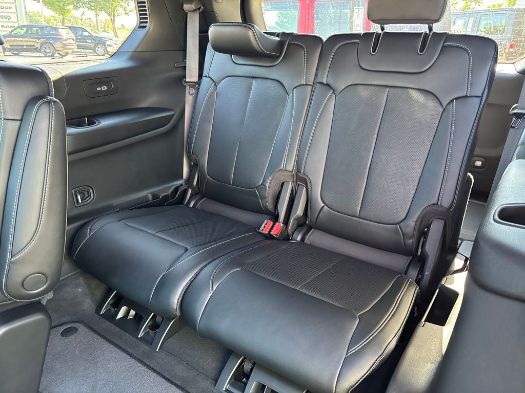 2027 Jeep Grand Cherokee Limited Reserve
