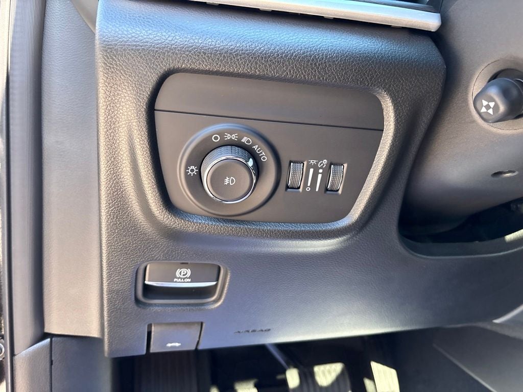 2027 Jeep Grand Cherokee Limited Reserve