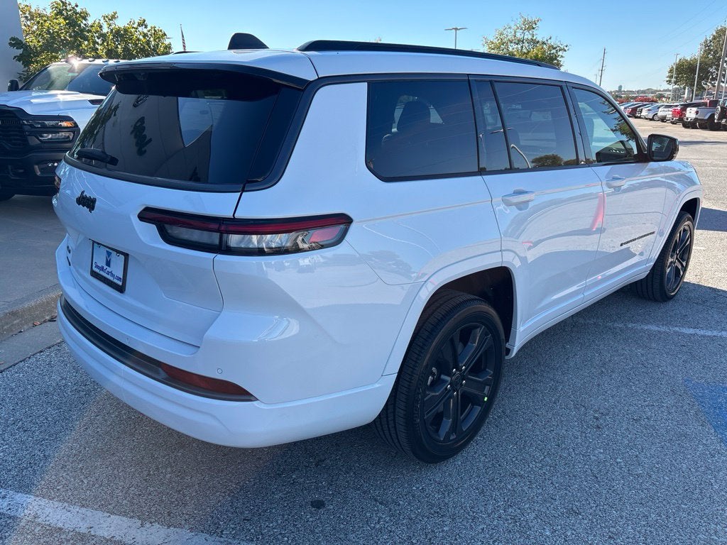 2027 Jeep Grand Cherokee GRAND CHEROKEE L LIMITED RESERVE 4X4