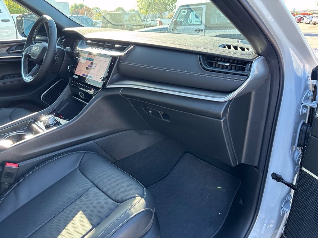 2027 Jeep Grand Cherokee GRAND CHEROKEE L LIMITED RESERVE 4X4