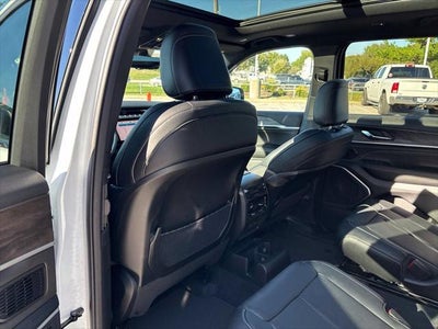 2027 Jeep Grand Cherokee GRAND CHEROKEE L LIMITED RESERVE 4X4