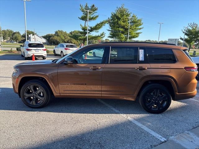 2027 Jeep Grand Cherokee Limited Reserve