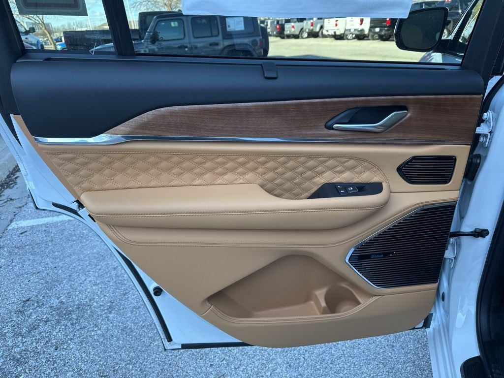 2025 Jeep Grand Cherokee L Summit