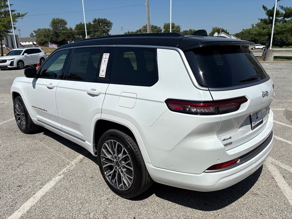 2027 Jeep Grand Cherokee Summit