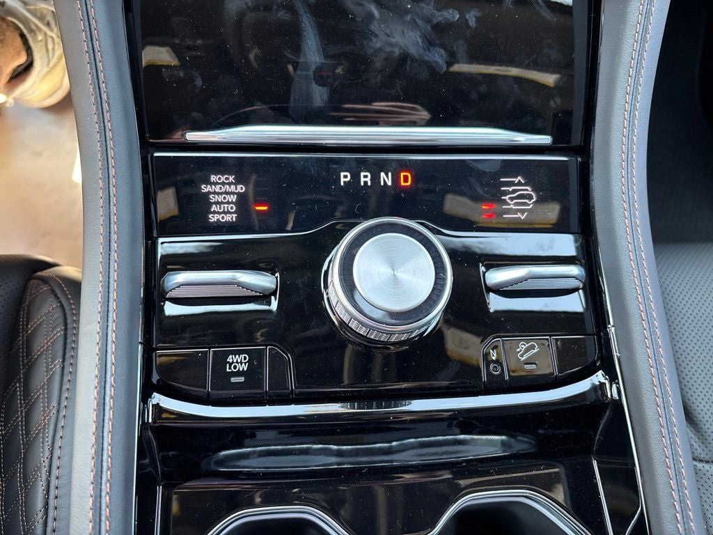 2027 Jeep Grand Cherokee Summit