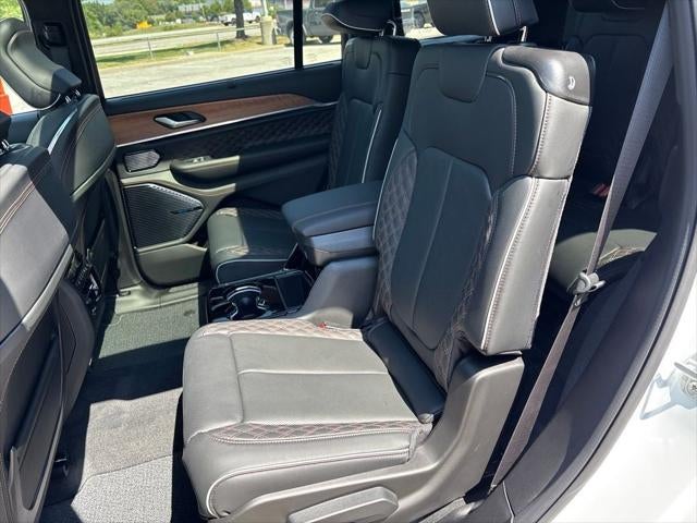 2027 Jeep Grand Cherokee Summit