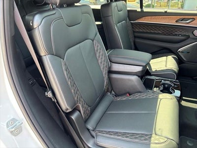 2027 Jeep Grand Cherokee Summit