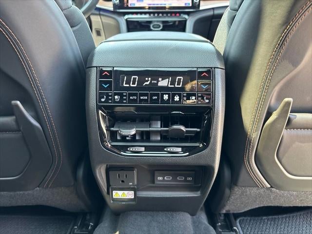 2027 Jeep Grand Cherokee Summit