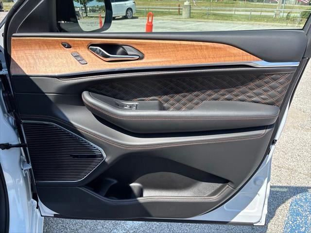 2027 Jeep Grand Cherokee Summit