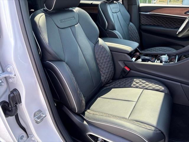 2027 Jeep Grand Cherokee Summit