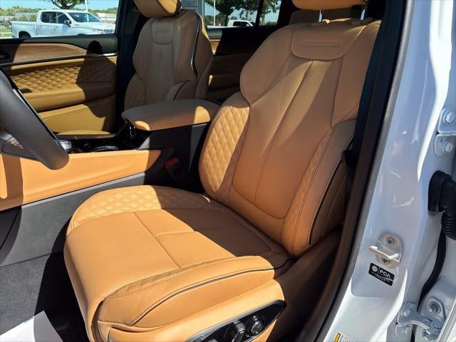 2027 Jeep Grand Cherokee GRAND CHEROKEE L SUMMIT 4X4