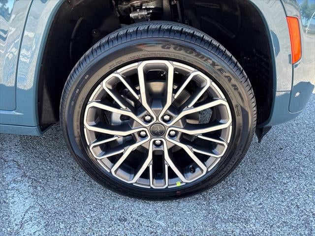 2027 Jeep Grand Cherokee GRAND CHEROKEE L SUMMIT 4X4
