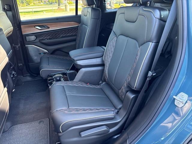 2027 Jeep Grand Cherokee GRAND CHEROKEE L SUMMIT 4X4