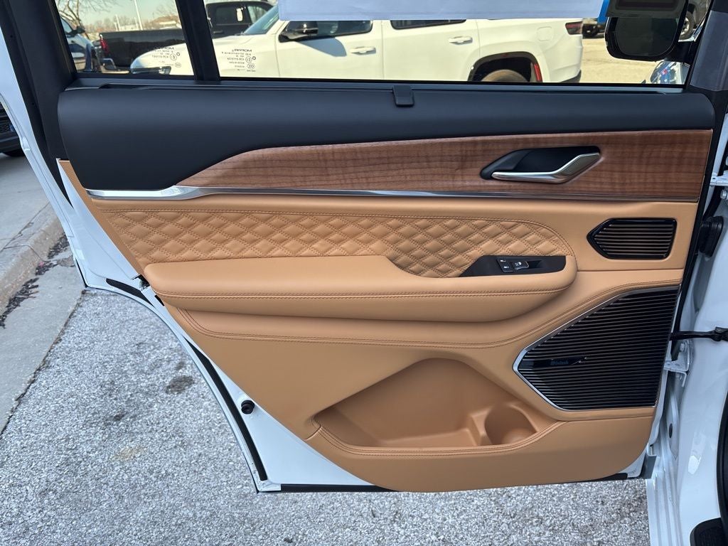 2026 Jeep Grand Cherokee L Summit