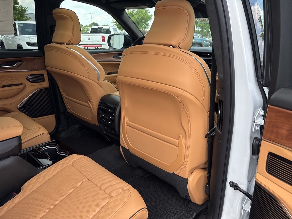 2026 Jeep Grand Cherokee GRAND CHEROKEE L SUMMIT 4X4