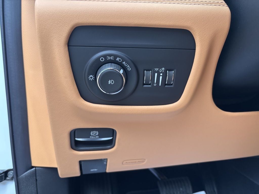 2026 Jeep Grand Cherokee GRAND CHEROKEE L SUMMIT 4X4