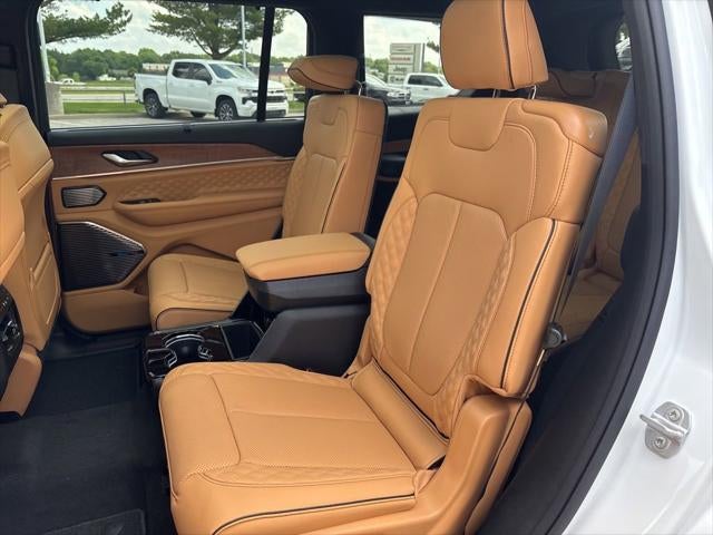 2026 Jeep Grand Cherokee GRAND CHEROKEE L SUMMIT 4X4