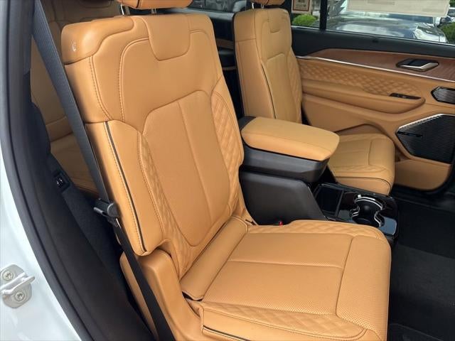 2026 Jeep Grand Cherokee GRAND CHEROKEE L SUMMIT 4X4