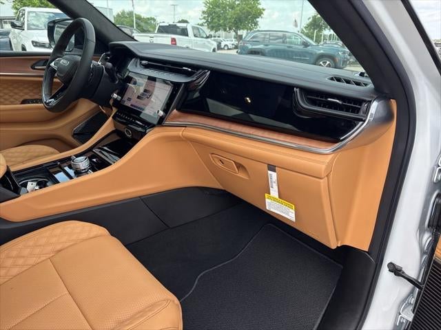 2026 Jeep Grand Cherokee GRAND CHEROKEE L SUMMIT 4X4