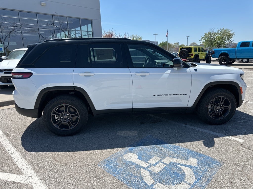 2025 Jeep Grand Cherokee Trailhawk 4xe