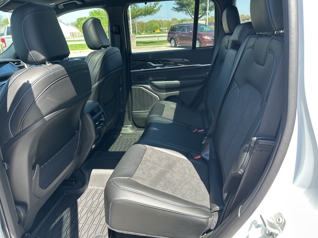 2025 Jeep Grand Cherokee Trailhawk 4xe