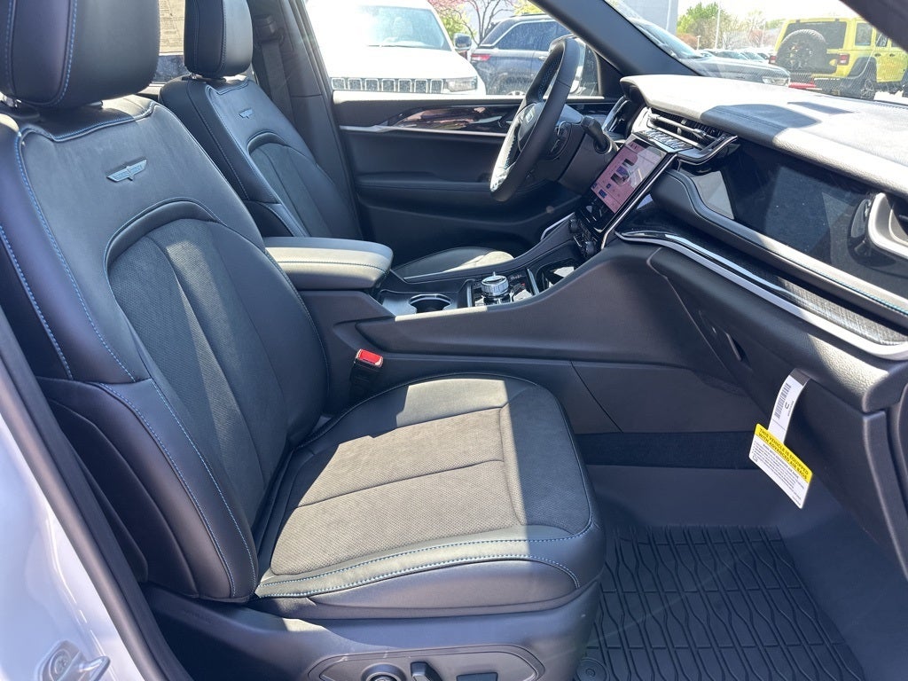 2025 Jeep Grand Cherokee Trailhawk 4xe