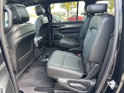 2026 Jeep Grand Wagoneer L 4x4