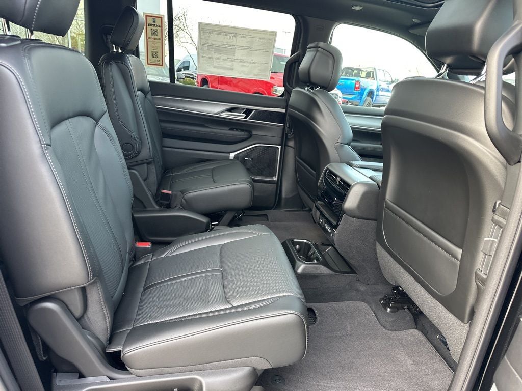 2026 Jeep Grand Wagoneer L 4x4