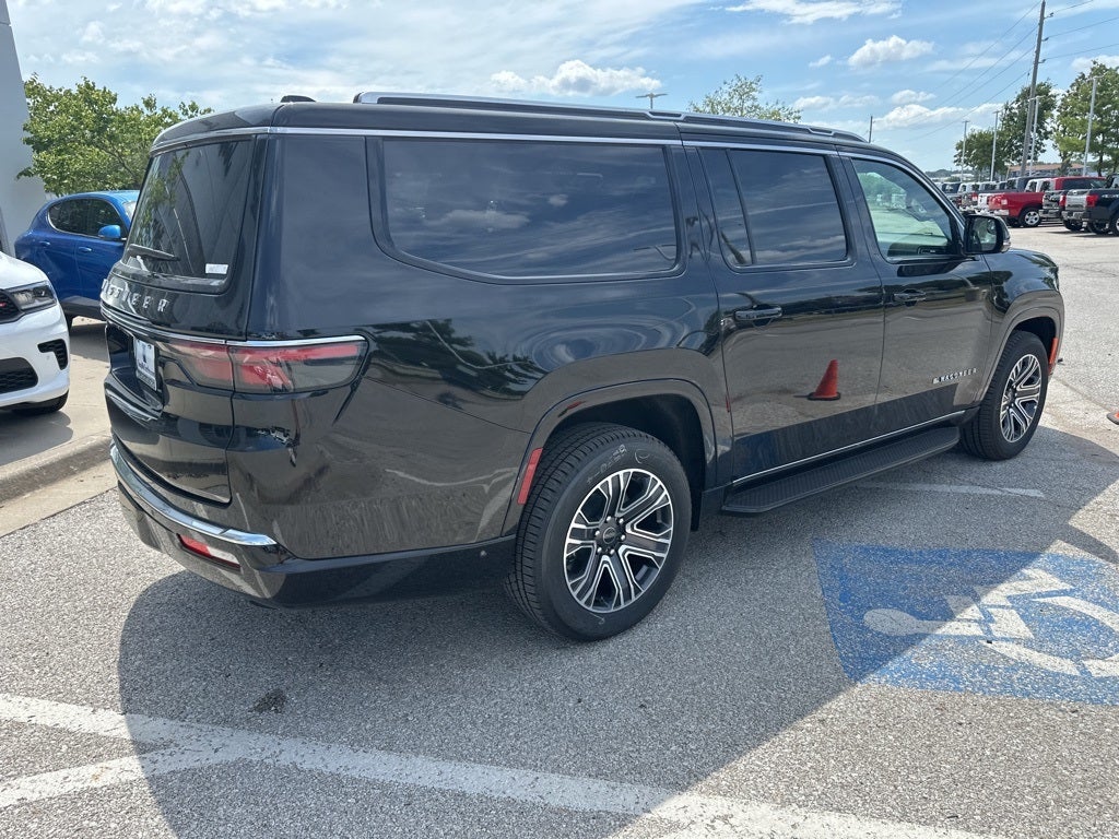 2025 Jeep Wagoneer L Base