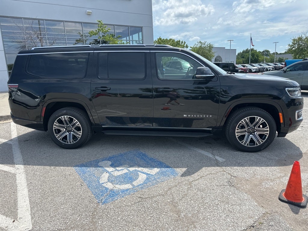 2025 Jeep Wagoneer L Base