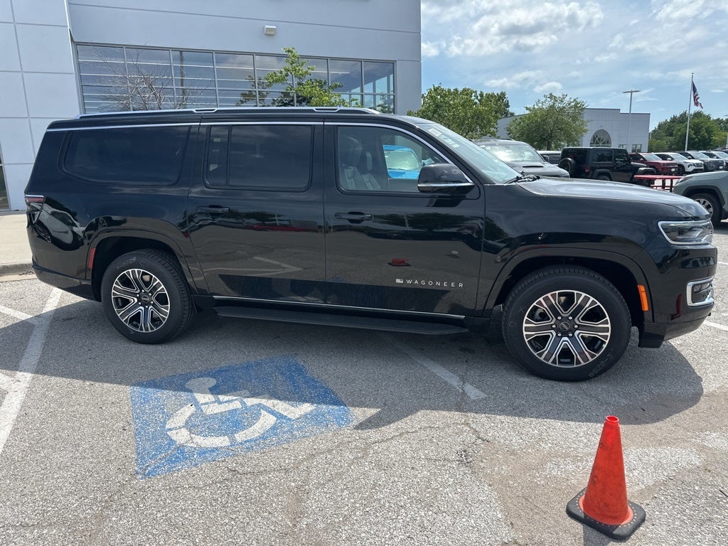 2025 Jeep Wagoneer L Base