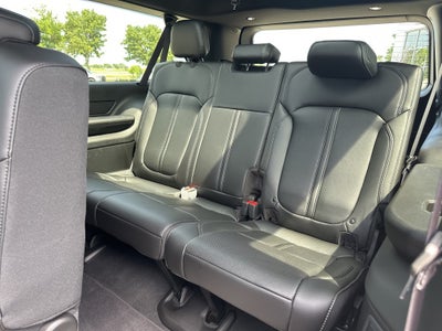 2025 Jeep Wagoneer L Base