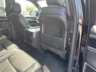 2025 Jeep Wagoneer L Base