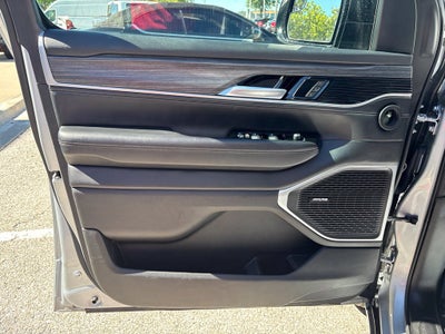 2024 Jeep Wagoneer L Series II 4x4