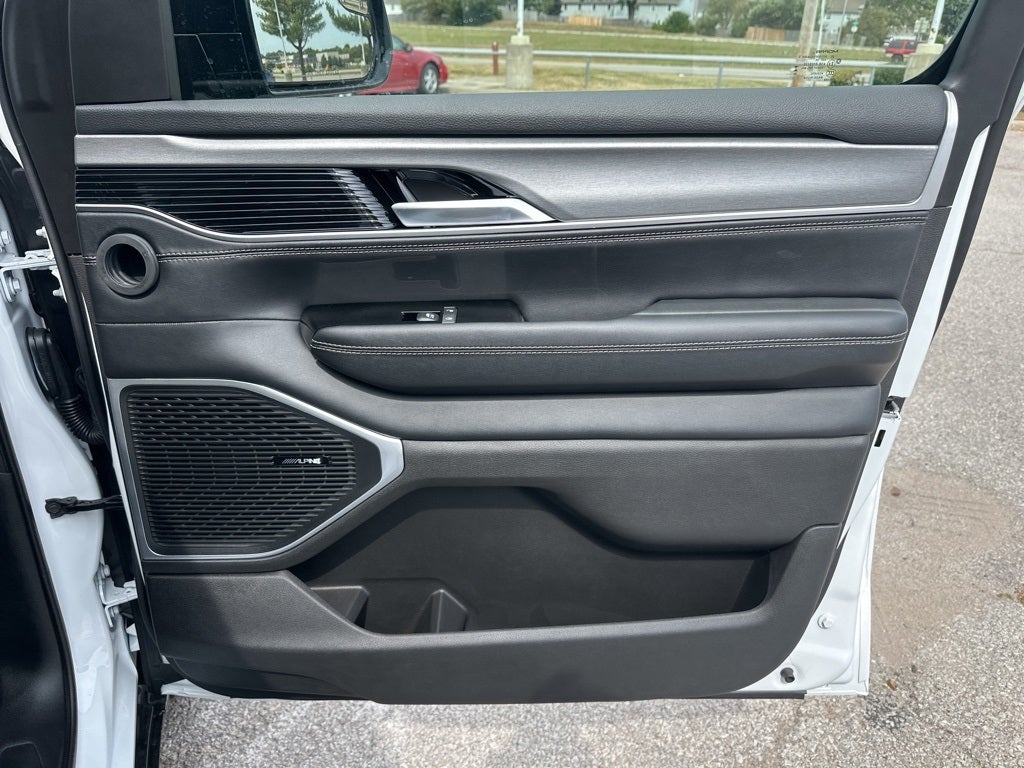 2025 Jeep Wagoneer L Series II