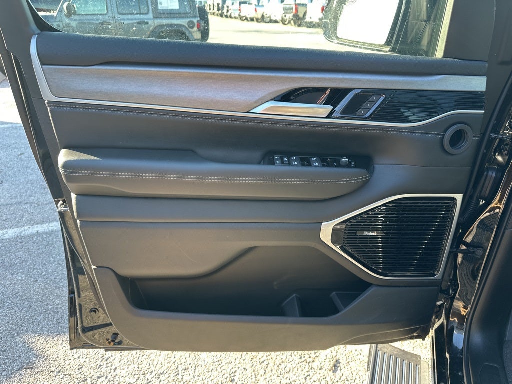 2026 Jeep Grand Wagoneer L Limited Reserve