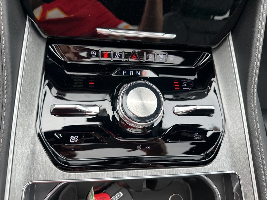 2025 Jeep Wagoneer L Series II