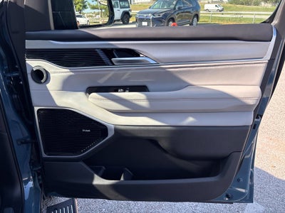 2027 Jeep Grand Wagoneer L Overland