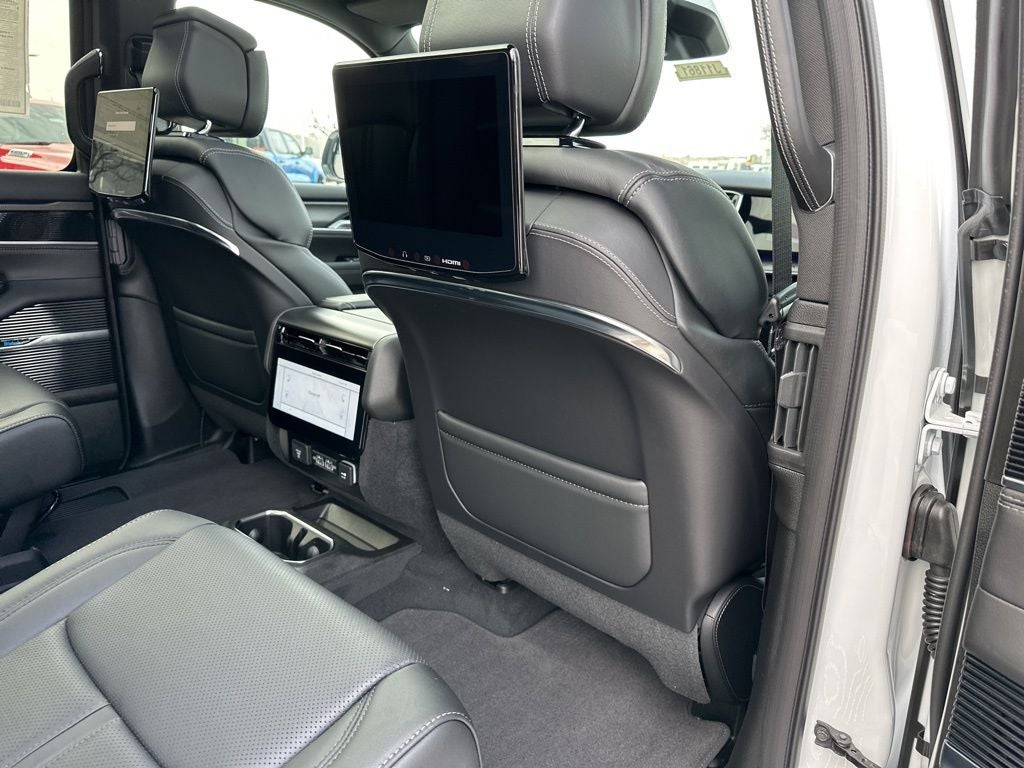 2026 Jeep Grand Wagoneer L Summit Obsidian