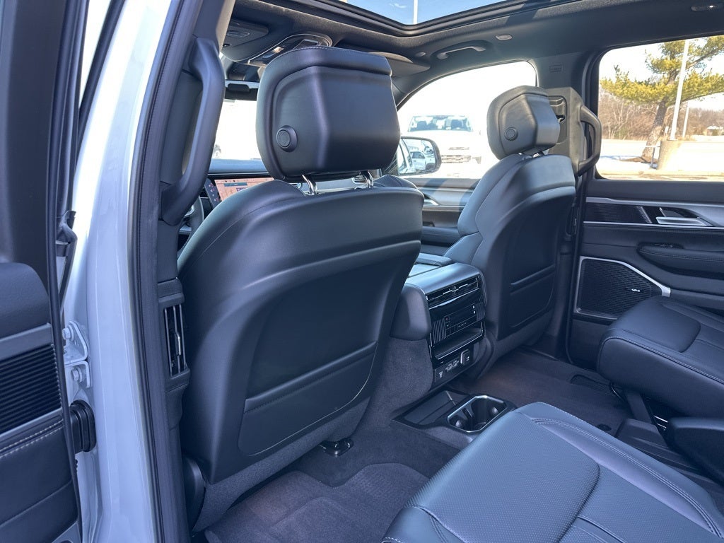 2026 Jeep Grand Wagoneer 4x4