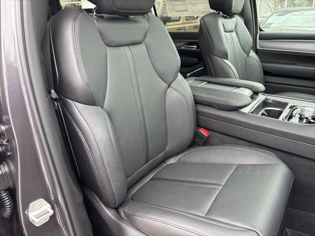 2026 Jeep Grand Wagoneer GRAND WAGONEER UPLAND 4X4