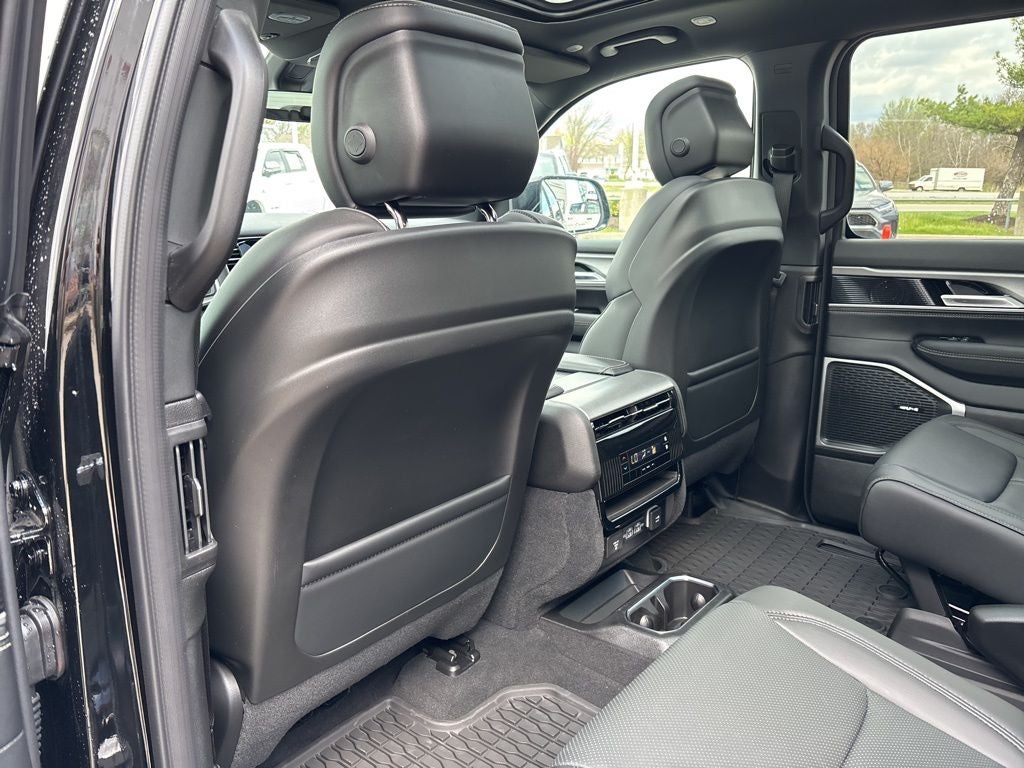 2026 Jeep Grand Wagoneer Upland