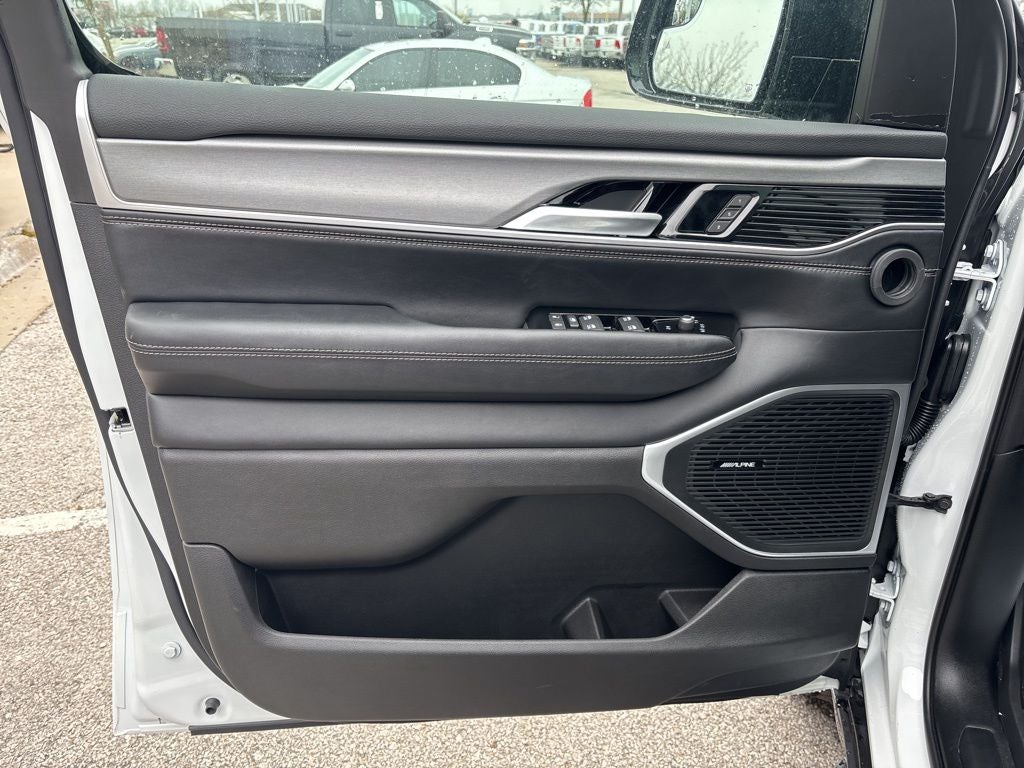 2026 Jeep Grand Wagoneer Upland