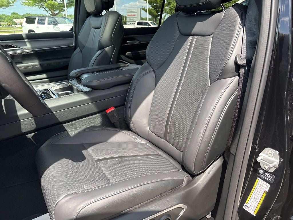 2026 Jeep Grand Wagoneer Limited Reserve