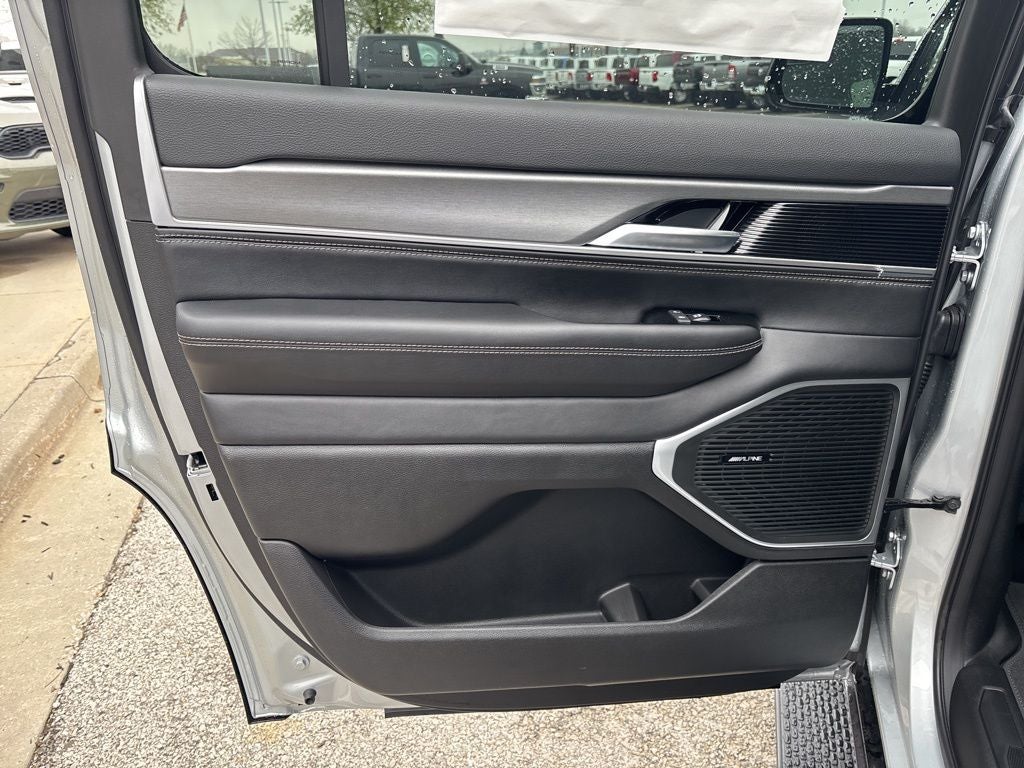 2026 Jeep Grand Wagoneer Limited Altitude