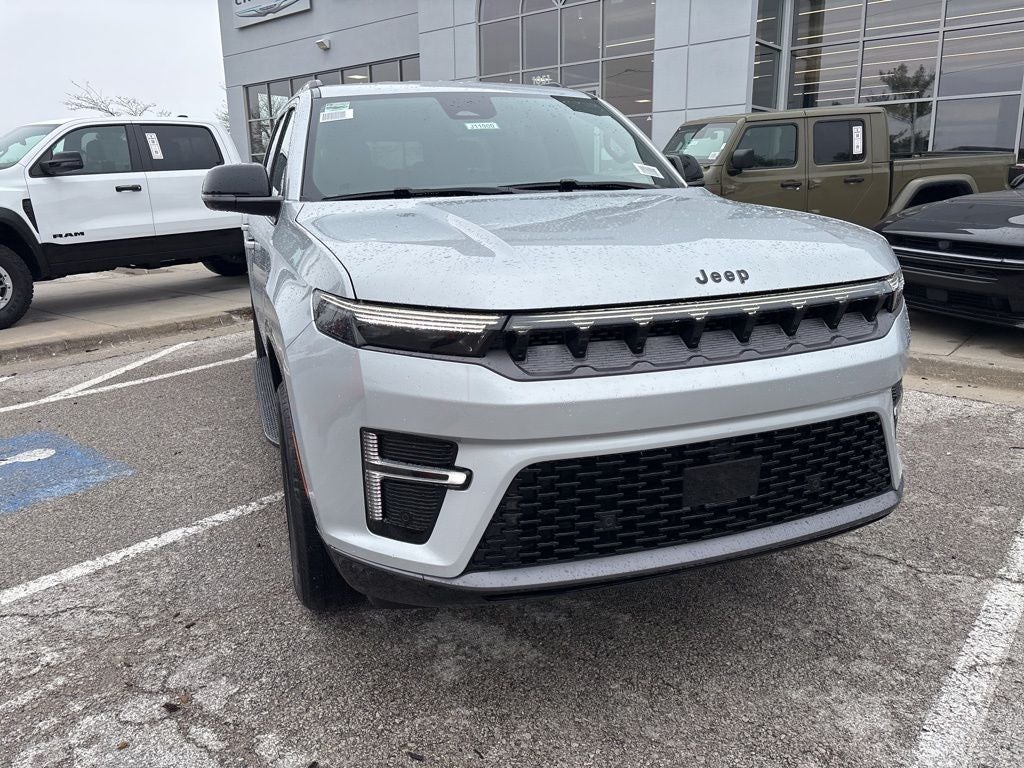 2026 Jeep Grand Wagoneer Limited Altitude