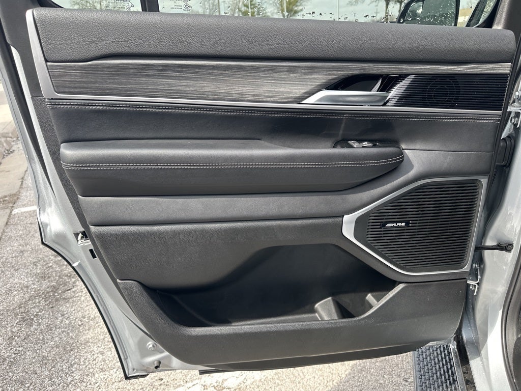 2024 Jeep Wagoneer Series III