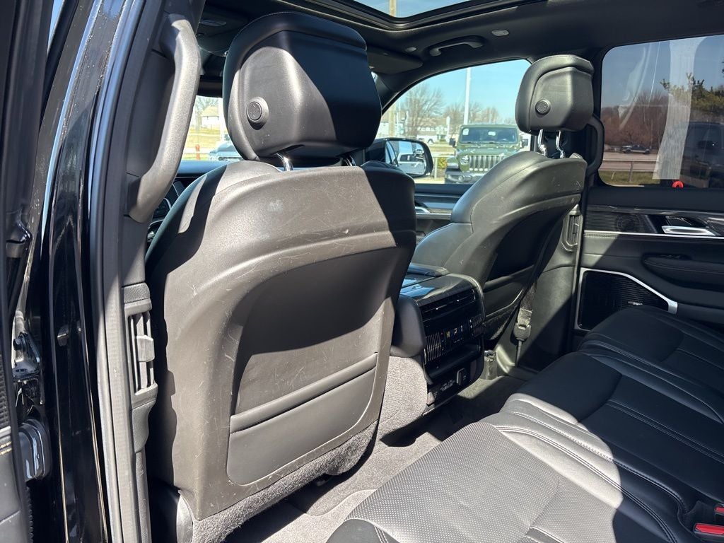 2022 Jeep Wagoneer Series III