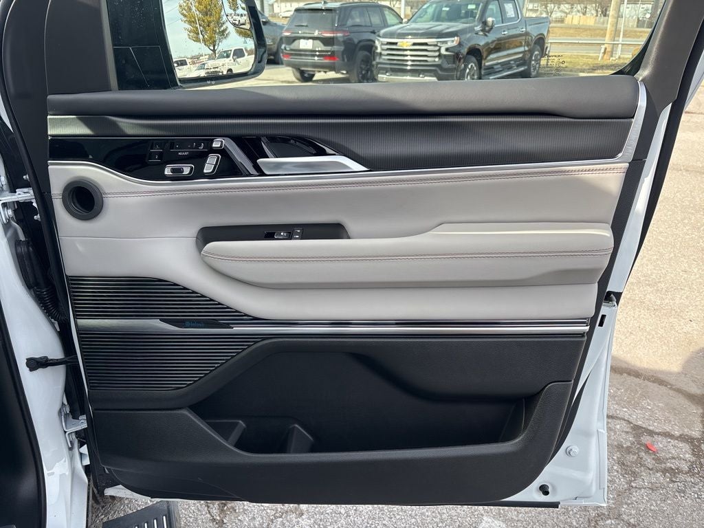 2026 Jeep Grand Wagoneer Summit