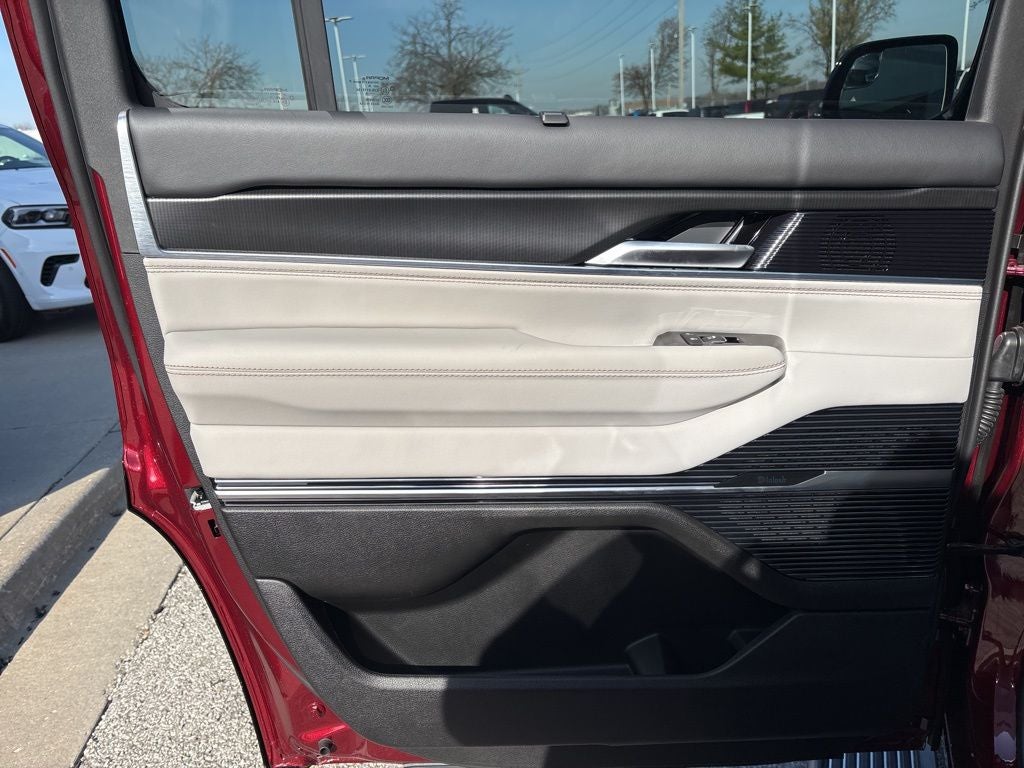 2026 Jeep Grand Wagoneer Summit